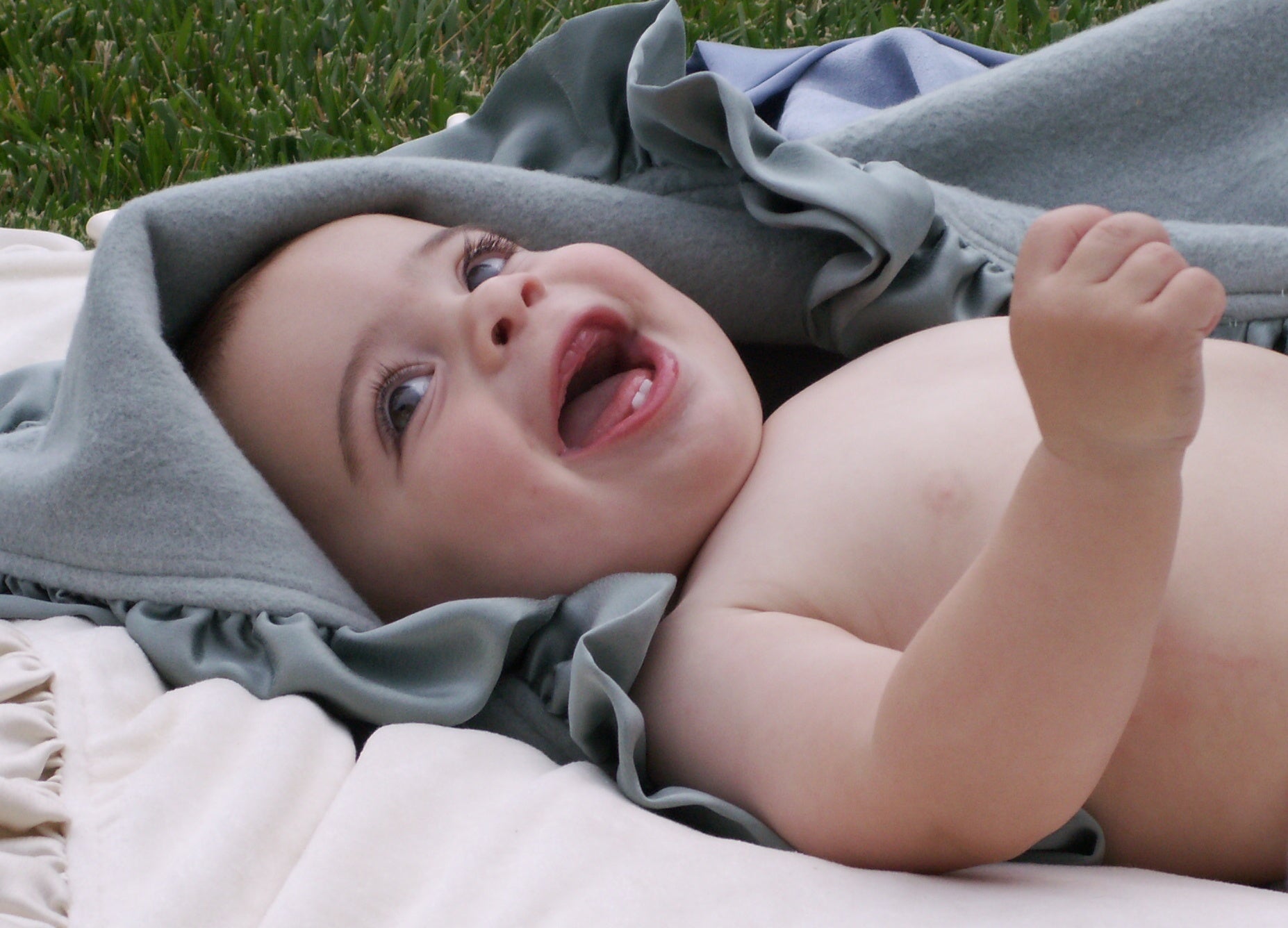 Organic baby blanket Robbie Adrian Luxury Organics